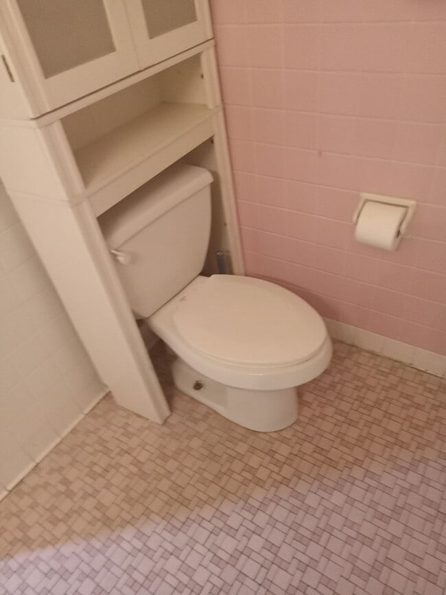 Building Photo - 7512 Brentwood Road