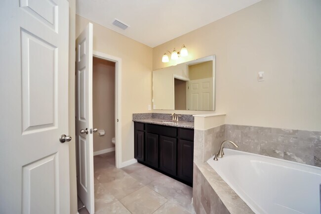 Building Photo - 1183 Musgrass Cir