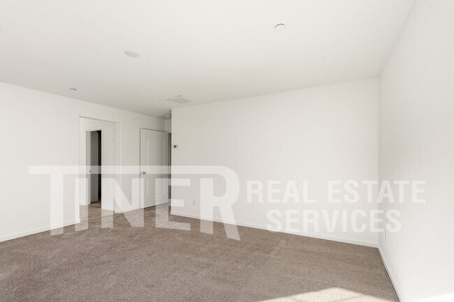 Building Photo - 3786 Samuelson Way