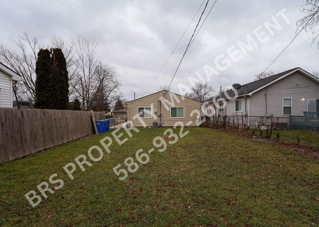 Building Photo - Modern 3-Bed Rental in Prime Warren Locati...