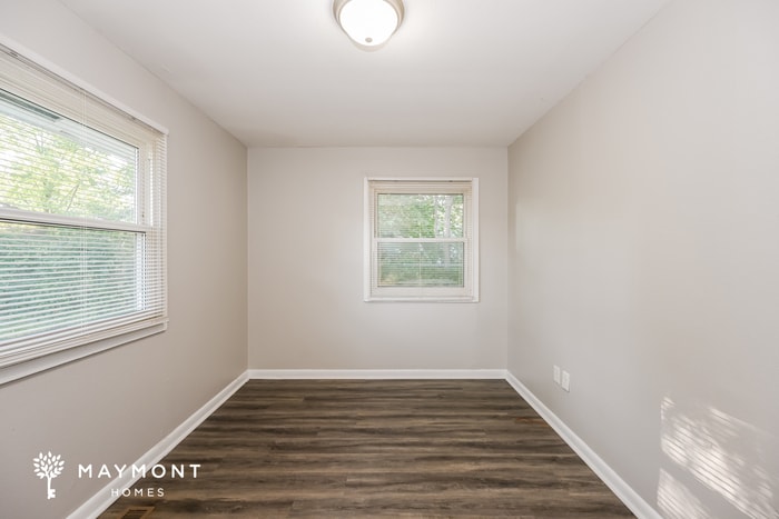 Building Photo - 9687 Cedarhurst Dr
