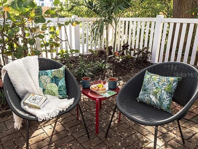 Building Photo - 1013 22nd Ave N