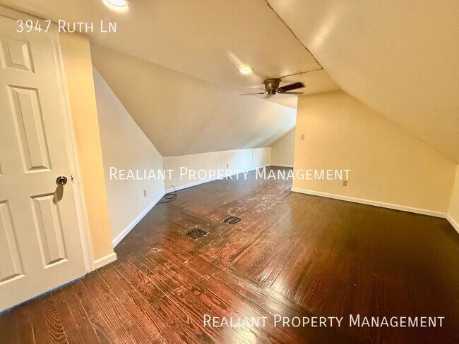 Building Photo - 3947 Ruth Ln