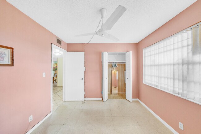 Building Photo - 3070 NW 48th Terrace
