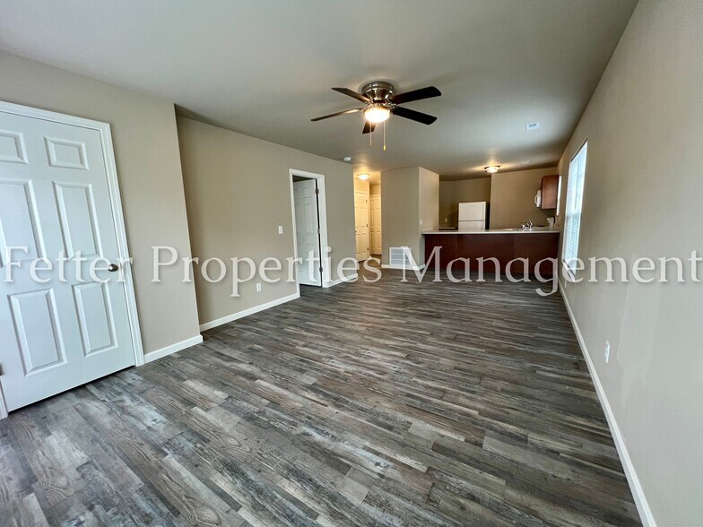 Building Photo - 5284 Canyon Cir