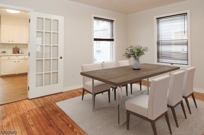 Building Photo - 24 Montague Pl