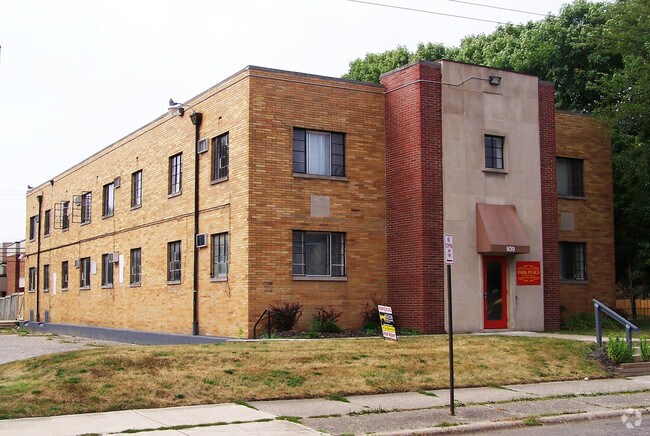 Building Photo - 939 Bryden Rd