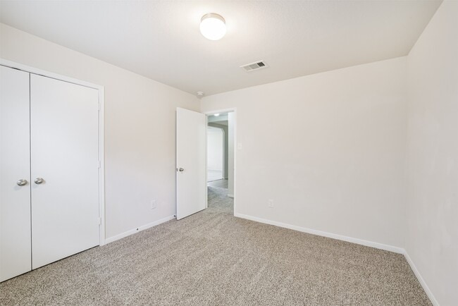 Building Photo - 21323 Slate Crossing Ln