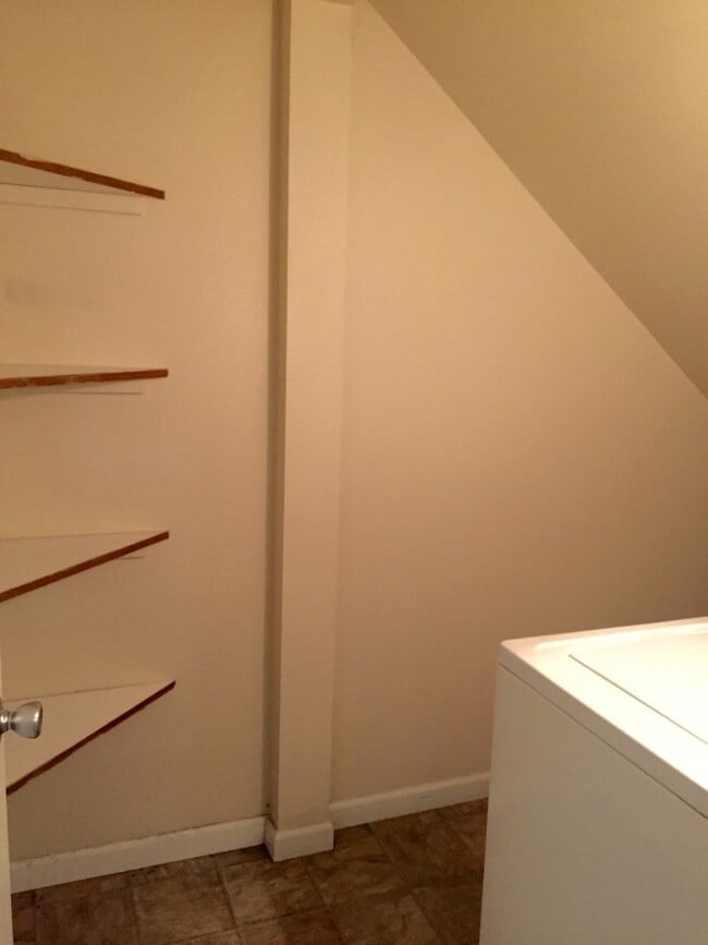 Building Photo - Wonder Park