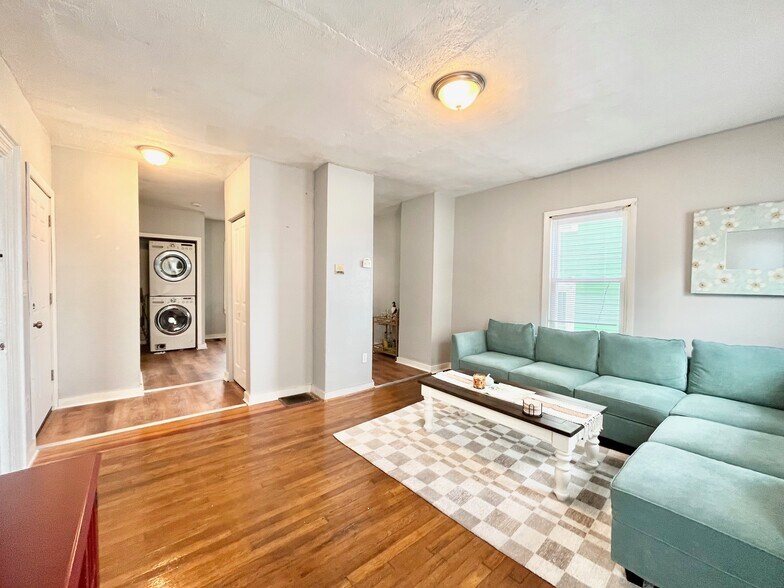 Building Photo - 10R Gardner St