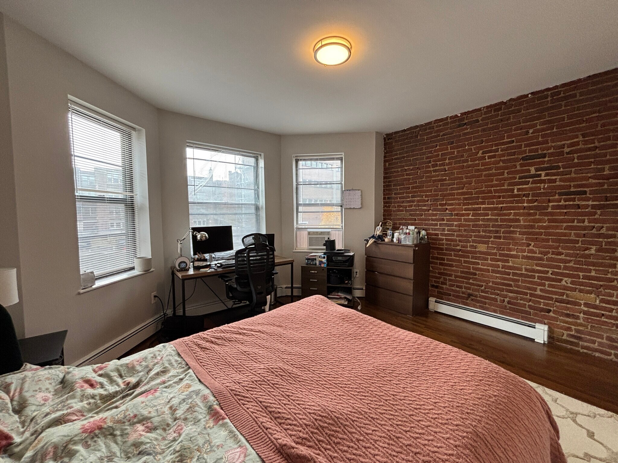 Building Photo - 17 Stearns Rd