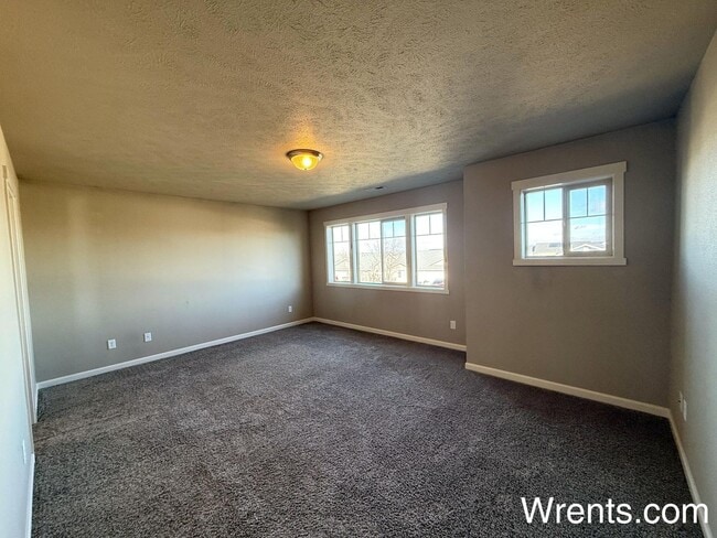 Building Photo - Must See Beautiful Home In Airway Heights 4 bed 2.5 bath!