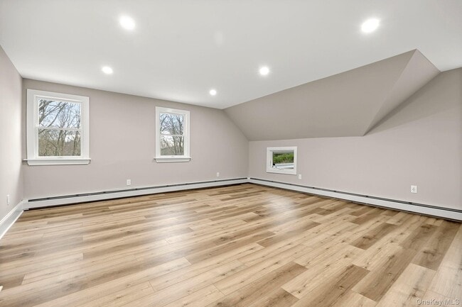 Building Photo - 22 Lake Ridge Rd