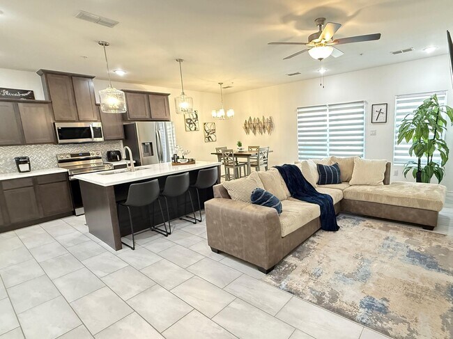 Building Photo - 9916 Kaspar Dr