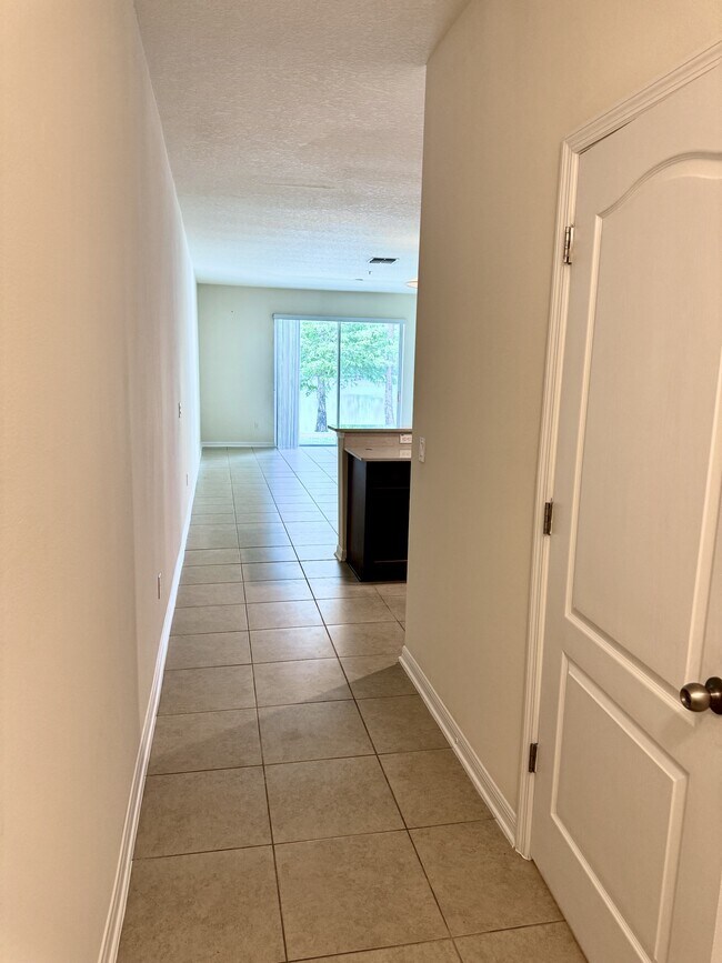 Building Photo - 14241 Oasis Cove Boulevard