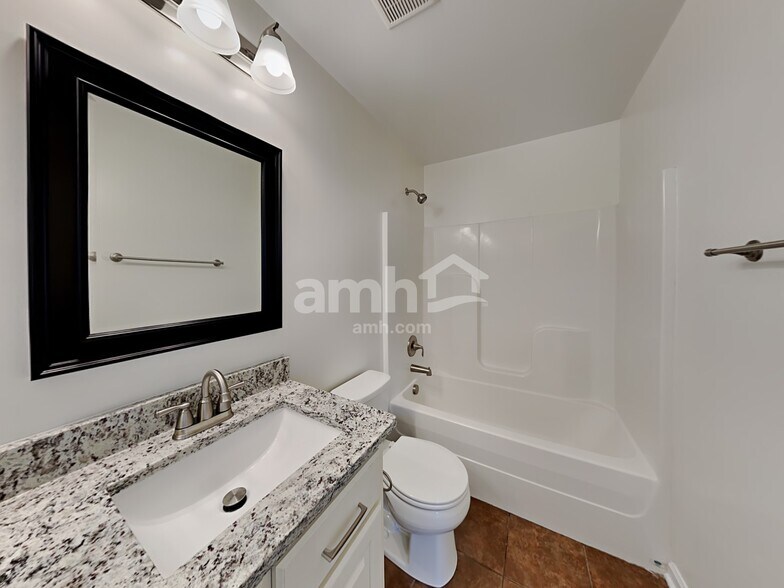 Building Photo - 300 Winding Branch Ct