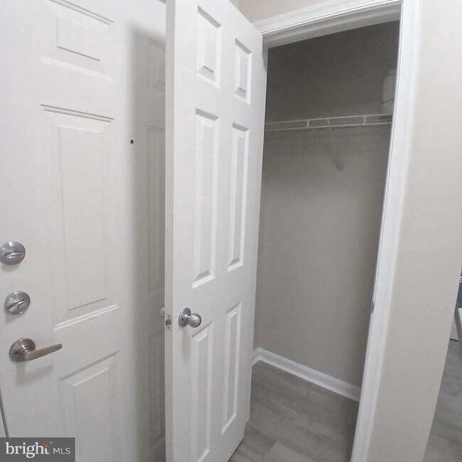 Building Photo - 11320 Aristotle Dr