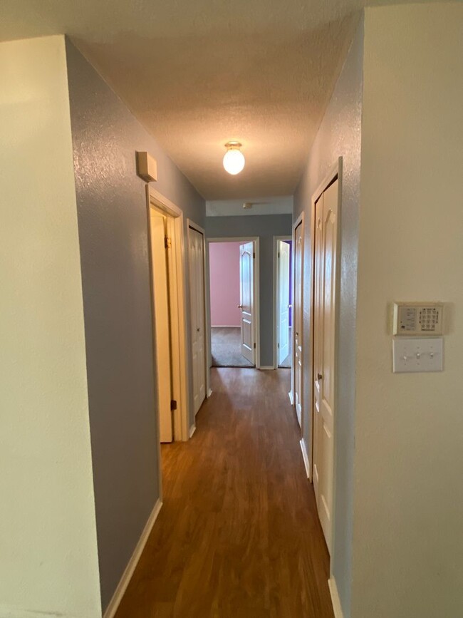 Building Photo - Rio Rancho 4/bd 2/ba 3/CG Views