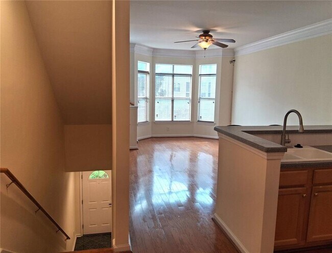 Building Photo - 375 Highland Ave NE