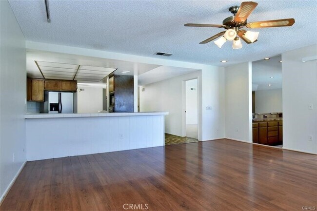 Building Photo - 4061 Falling Leaf Dr