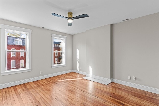 Building Photo - 3518 Iowa Ave