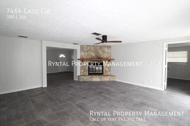 Building Photo - 7464 Cass Cir