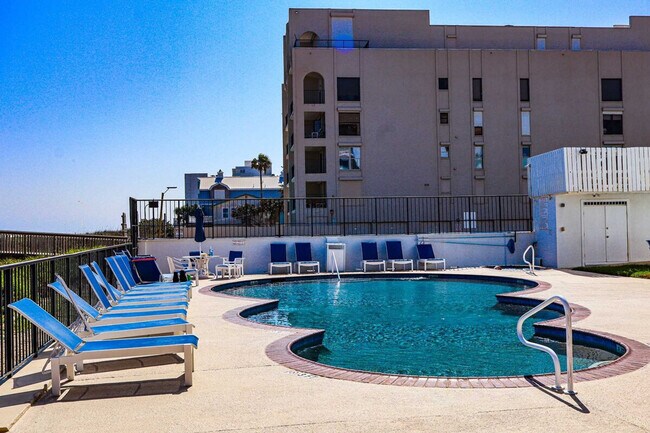 Building Photo - 3900 Gulf Blvd