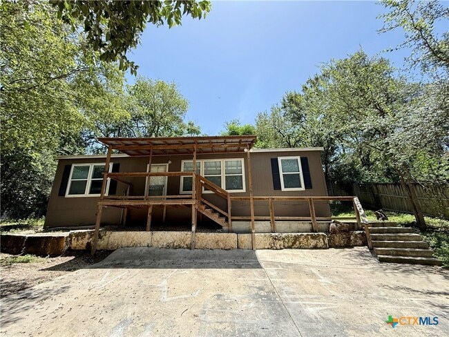 Building Photo - 167 Deer Ln