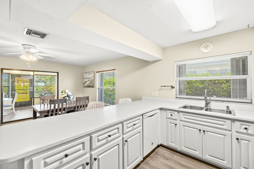 Kitchen - 695 104th Ave N