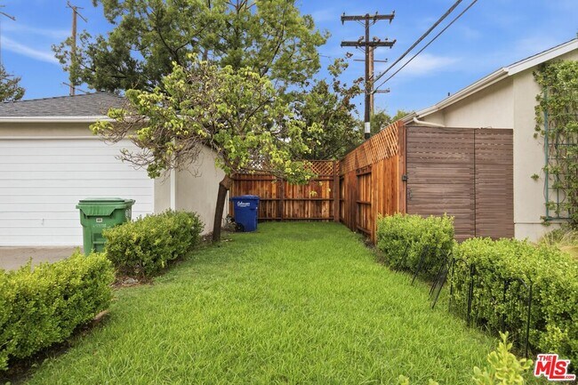 Building Photo - 4236 Elenda St