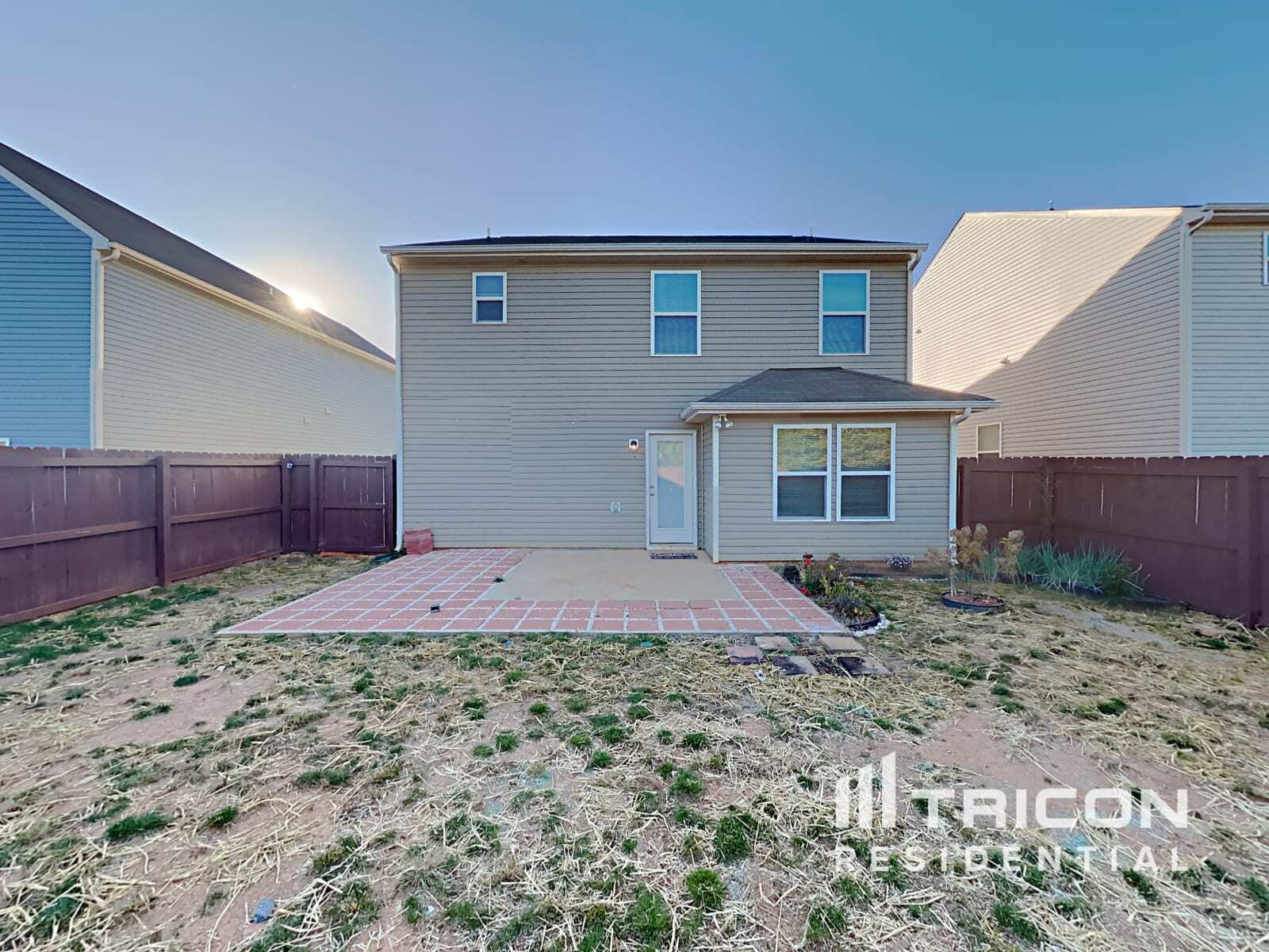 Building Photo - 1082 Bitting Hall Cir