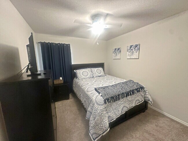 Building Photo - 5306 Scoria Trl