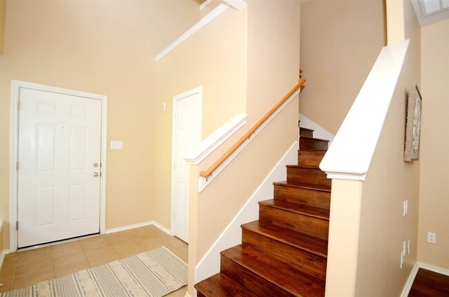 Building Photo - 5606 Claybeck Ln