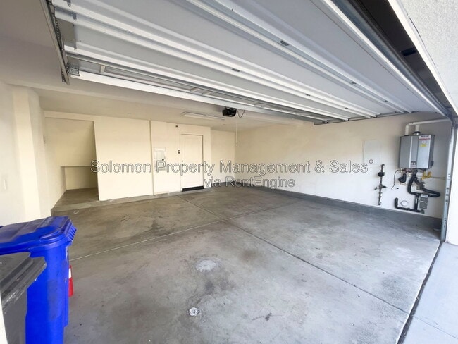 Building Photo - 4148 Sitio Cielo