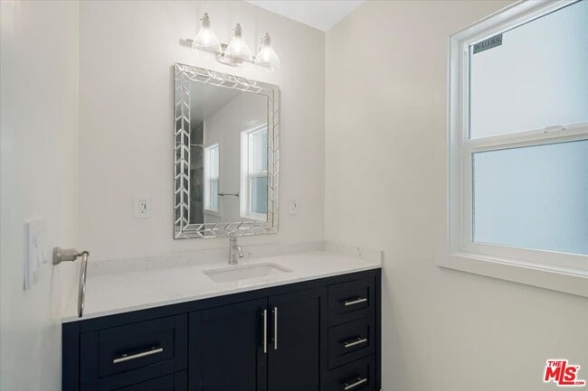 Building Photo - 1928 Montecito Dr