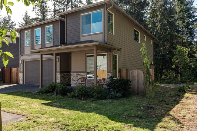 Building Photo - 2934 SW Crestwood Dr