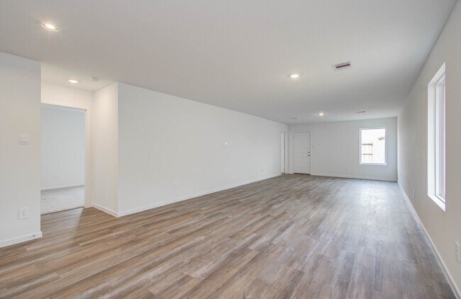 Building Photo - 3012 Dylan Skyland Dr