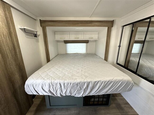 Building Photo - 17750 Hwy 155 S