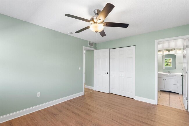 Building Photo - 6262 Emerson Ave S