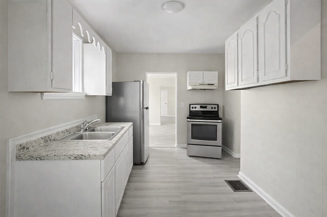 Building Photo - 2025 Mansfield St