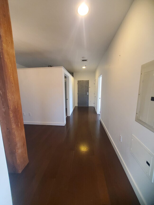 Building Photo - 48 Water St