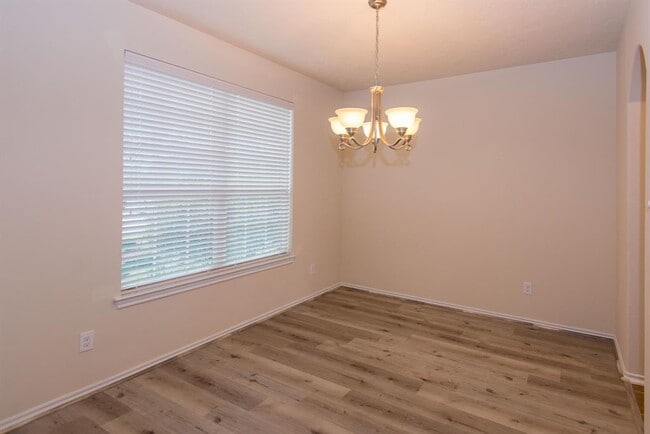 Building Photo - 5301 Summer Spring Ln
