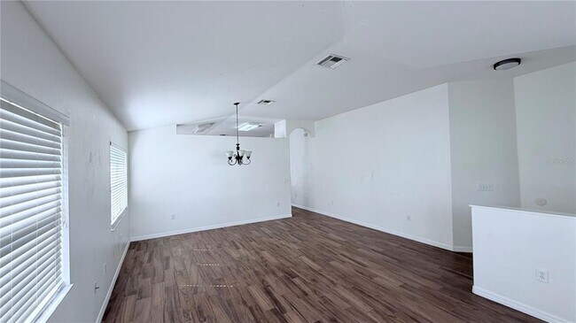 Building Photo - 31205 Bridgegate Dr
