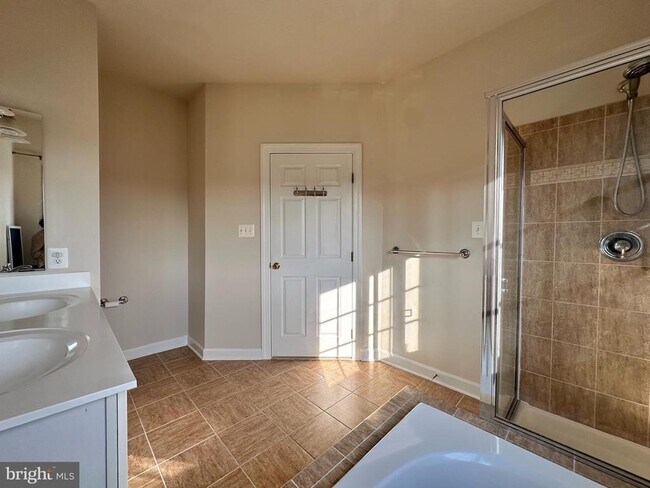 Building Photo - 12117 Pond Pine Dr