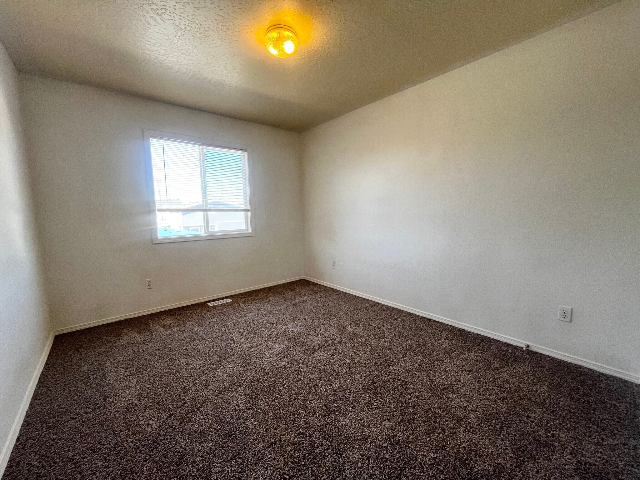 Building Photo - 2511 E Spruce St