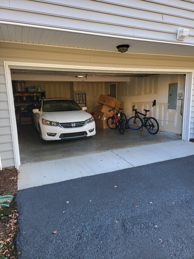 953 Hollymeade Cir 953 Hollymeade Cir Newport News VA 23602