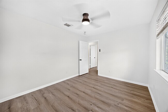 Building Photo - 17243 Valemist Ct