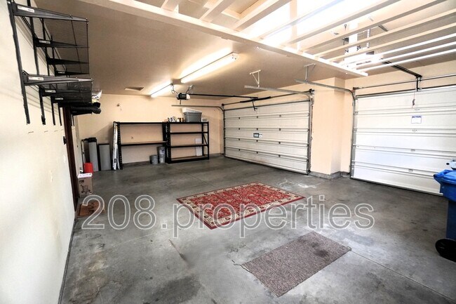 Building Photo - 1921 W Aspen Creek Dr