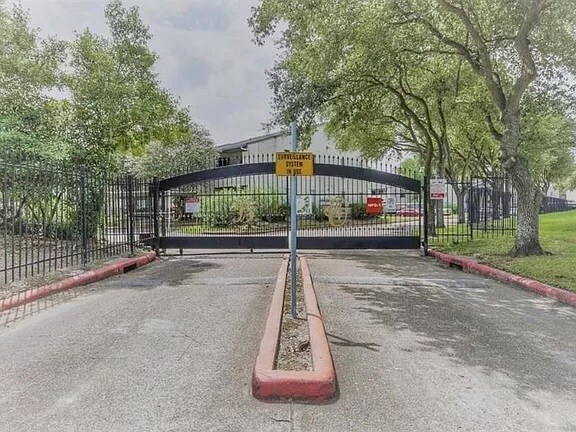 Building Photo - 7313 Gulf Fwy