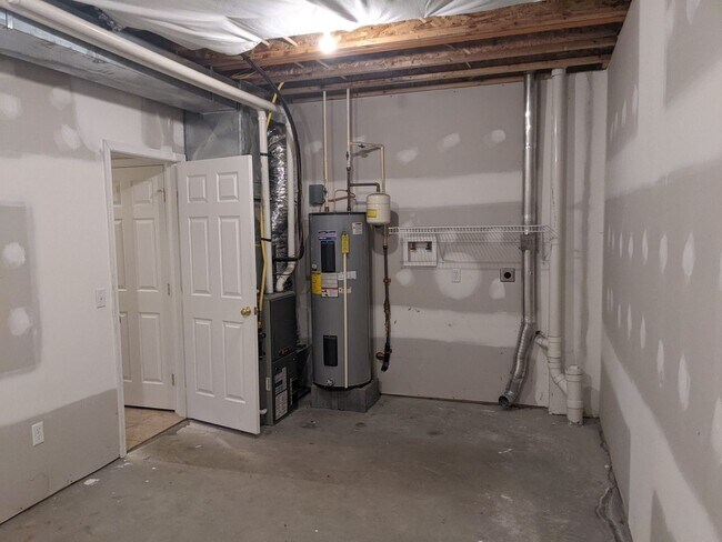 Building Photo - 3 Bedroom Townhouse for Rent in Waynesboro!